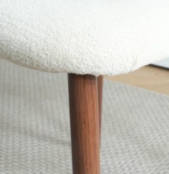 כיסא דגם "מיתר"